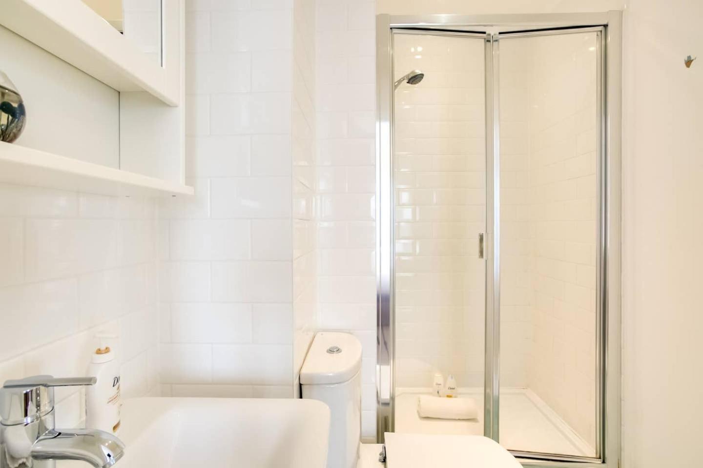 Guestready - Comfort By The Thames, W/ Balcony London Luaran gambar